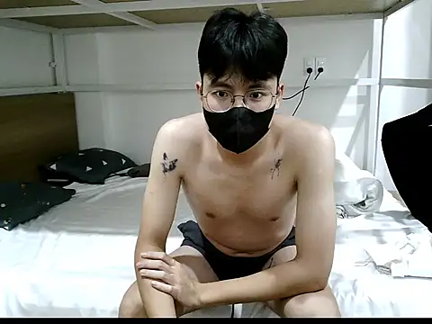 Gwencloudy online show from 11.04.25