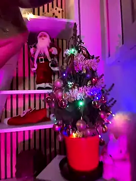 sofiah  online show from 12.20.25