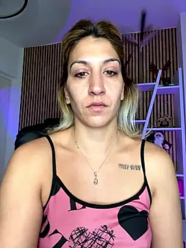 Snapshot of sofiah_ chatting on 01.06.26 sofiah online show from 01.06.26