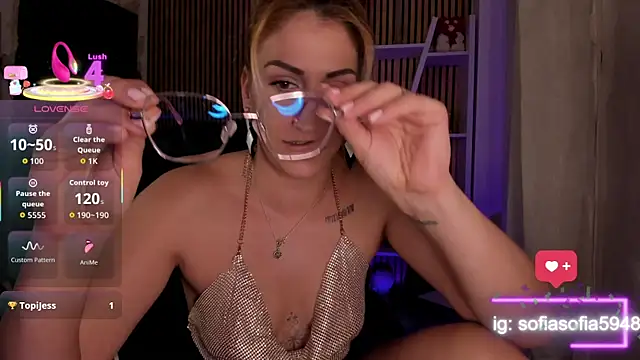 Snapshot of sofiah_ chatting on 02.12.26 sofiah online show from 02.12.26