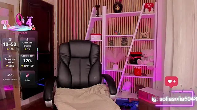 Snapshot of sofiah_ chatting on 02.14.26 sofiah online show from 02.14.26