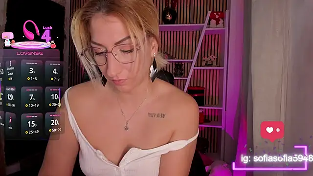 Snapshot of sofiah_ chatting on 02.16.26 sofiah online show from 02.16.26