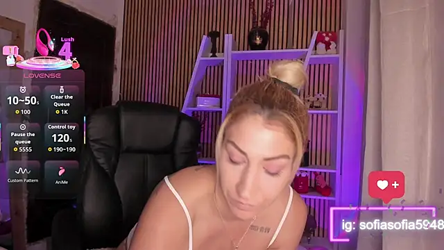 Snapshot of sofiah_ chatting on 02.18.26 sofiah online show from 02.18.26