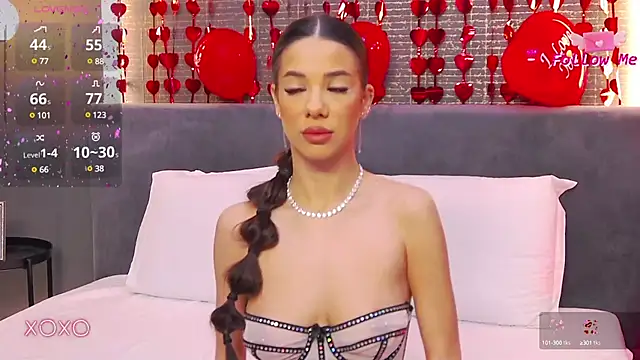 Snapshot of LaraKent chatting on 02.10.25 LaraKent online show from 02.10.25