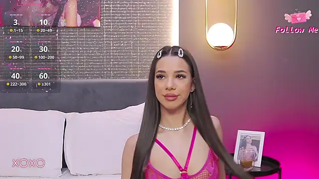 Snapshot of LaraKent chatting on 02.27.25 LaraKent online show from 02.27.25