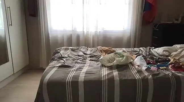 Snapshot of BigAssEnergy101 chatting on 12.25.24 BigAssEnergy101 online show from 12.25.24