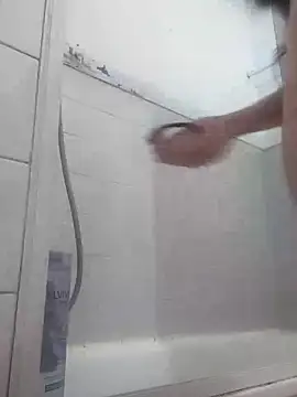 Snapshot of bruna_safadinhaa chatting on 02.15.25 bruna safadinhaa online show from 02.15.25