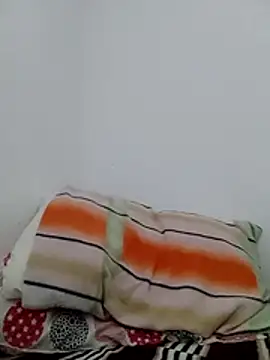 Snapshot of bruna_safadinhaa chatting on 06.12.26 bruna safadinhaa online show from 06.12.26