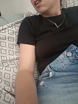 Snapshot of bruna_safadinhaa chatting on 07.05.26 bruna safadinhaa online show from 07.05.26