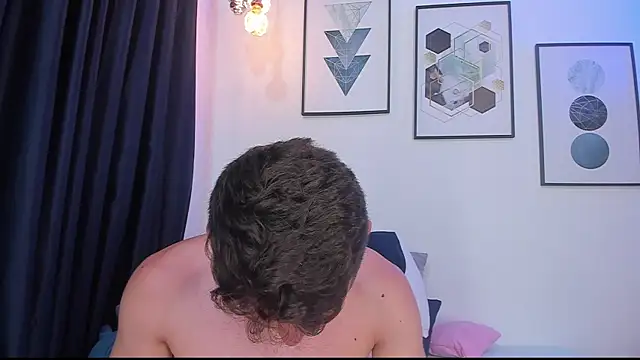 Snapshot of Juan_Castano chatting on 01.04.25 Juan Castano online show from 01.04.25