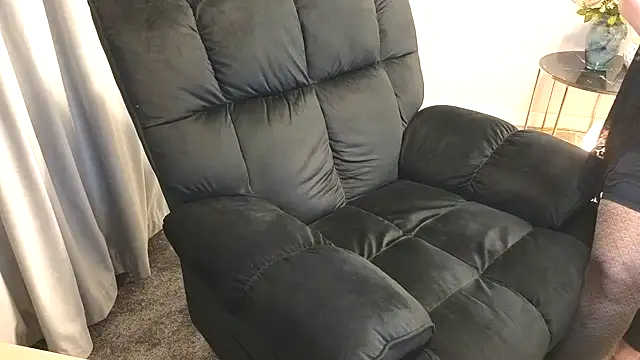 maggiemilff online show from 03.13.25