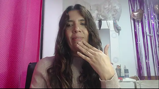 Victoria meester online show from 02.17.25