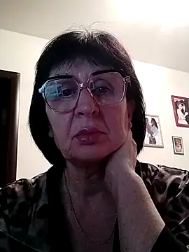 Snapshot of AlbinaXPretty chatting on 12.23.24 AlbinaXPretty online show from 12.23.24