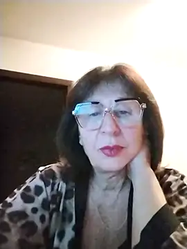 Snapshot of AlbinaXPretty chatting on 10.03.25 AlbinaXPretty online show from 10.03.25