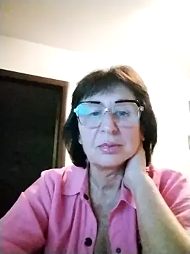 Snapshot of AlbinaXPretty chatting on 10.22.25 AlbinaXPretty online show from 10.22.25