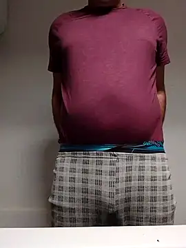 Snapshot of Passivello9 chatting on 11.21.25 Passivello9 online show from 11.21.25