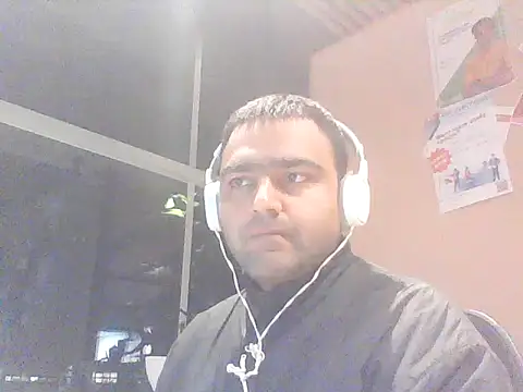Snapshot of JohnBond009 chatting on 01.29.25 JohnBond009 online show from 01.29.25