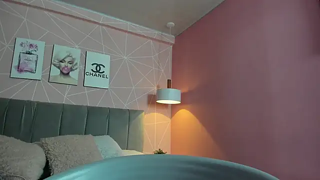 dolly zoe online show from 11.05.25