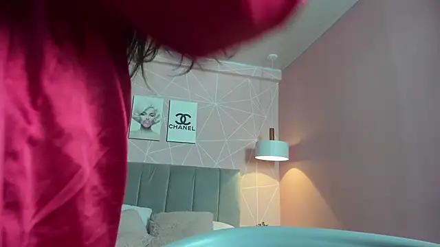 dolly zoe online show from 11.07.25