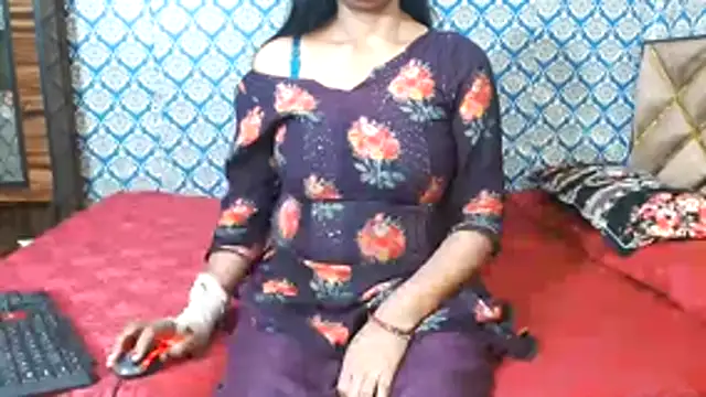 Snapshot of nikitahot3 chatting on 11.05.25 nikitahot3 online show from 11.05.25