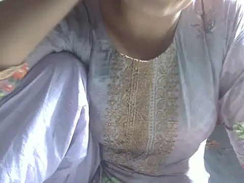 Snapshot of shekira99 chatting on 04.24.26 shekira99 online show from 04.24.26
