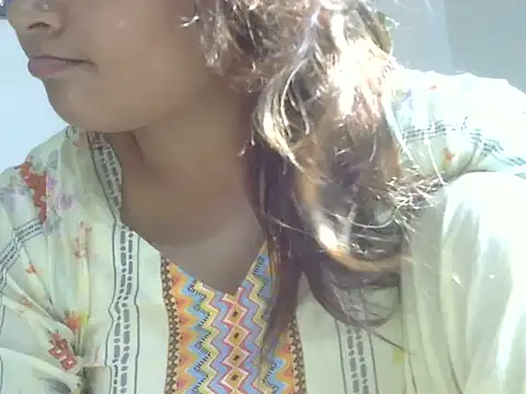 Snapshot of shekira99 chatting on 04.26.26 shekira99 online show from 04.26.26