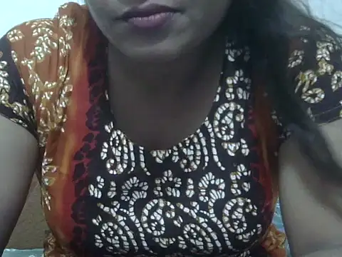Snapshot of shekira99 chatting on 04.28.26 shekira99 online show from 04.28.26