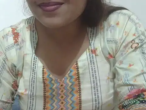 Snapshot of shekira99 chatting on 05.02.26 shekira99 online show from 05.02.26