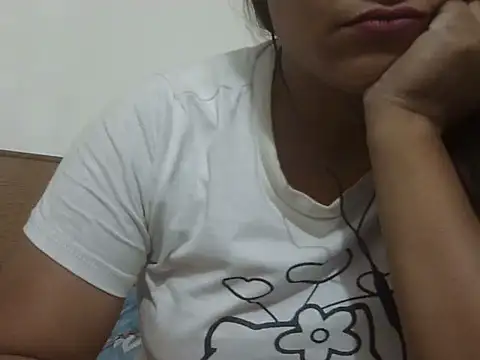 Snapshot of shekira99 chatting on 05.04.26 shekira99 online show from 05.04.26