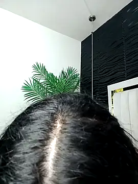 Snapshot of lucia_vonne_ chatting on 02.08.25 lucia vonne online show from 02.08.25