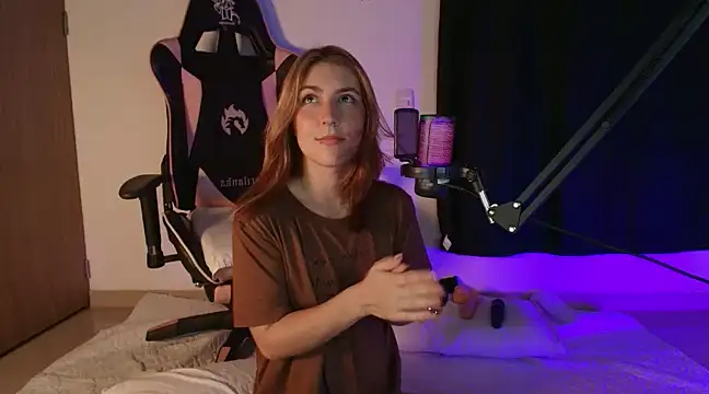 Snapshot of Dakotaa_ chatting on 03.10.25 Dakotaa  online show from 03.10.25