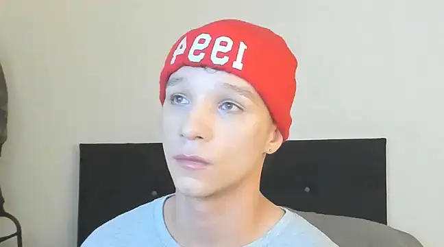 Snapshot of angelcortes chatting on 12.17.24 angelcortes online show from 12.17.24