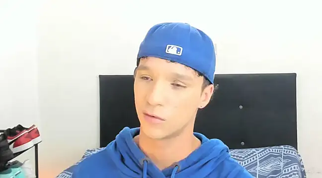 Snapshot of angelcortes chatting on 01.13.25 angelcortes online show from 01.13.25