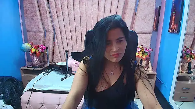 HornySkinny26 online show from 11.28.25