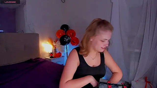 DellaRowe online show from 10.27.25