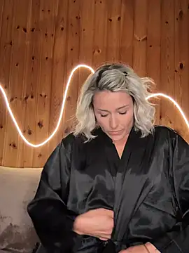 petrouchkaaa  online show from 04.13.26