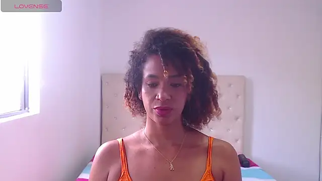 Snapshot of melisacruzz chatting on 12.11.24 melisacruzz online show from 12.11.24