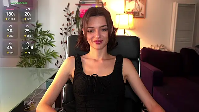 Snapshot of olivia_jeas chatting on 06.02.26 olivia jeas online show from 06.02.26