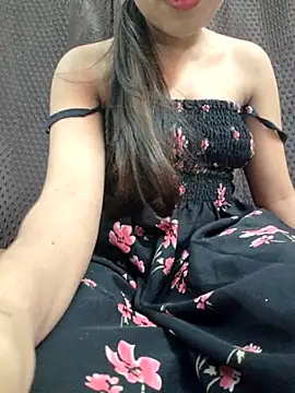 Snapshot of Roshni_98 chatting on 03.12.25 Roshni 98 online show from 03.12.25