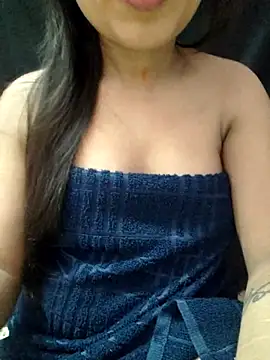 Snapshot of Roshni_98 chatting on 10.14.25 Roshni 98 online show from 10.14.25