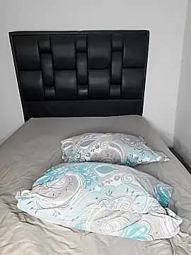 LarissaGaby01 online show from 01.03.25