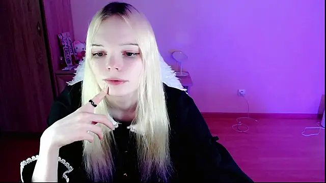 Emily Nyaffee online show from 01.26.25