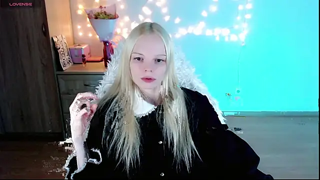 Emily Nyaffee online show from 03.02.25