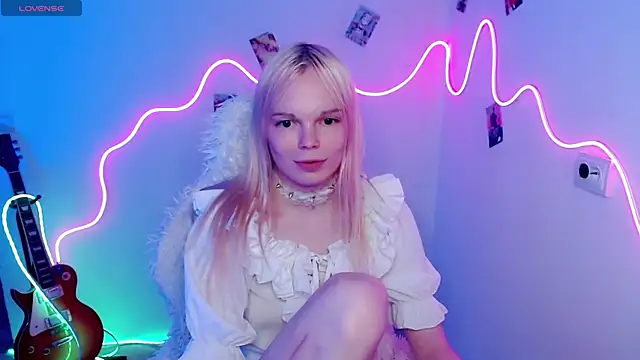 Emily Nyaffee online show from 10.31.25