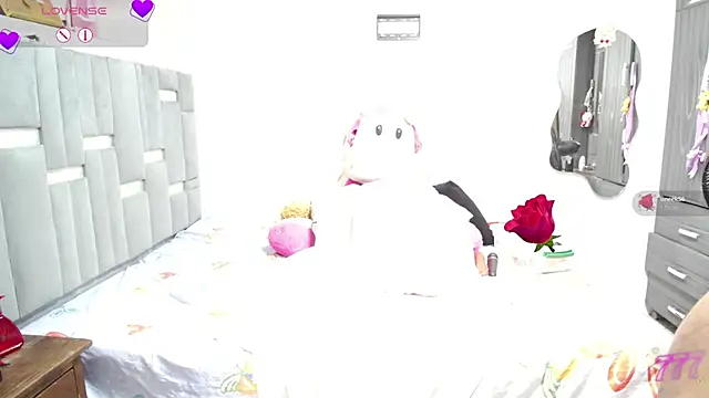 thickebonymilfF online show from 05.17.26