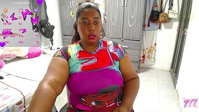 thickebonymilfF online show from 07.06.26