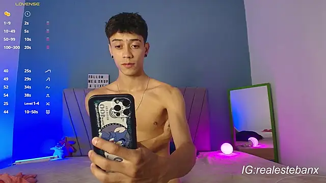 Esteban Knight online show from 04.08.26