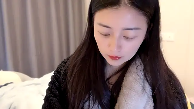 A-xena online show from 03.20.25