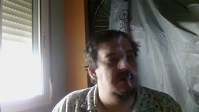 Snapshot of porkorossy chatting on 10.30.25 porkorossy online show from 10.30.25