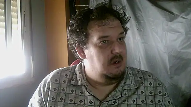 Snapshot of porkorossy chatting on 11.01.25 porkorossy online show from 11.01.25